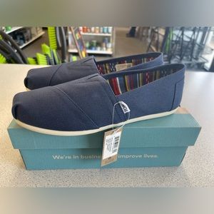 NWT Toms Alpargata Navy Blue Canvas size 8.5